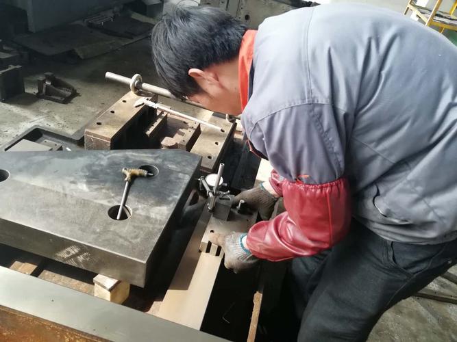 大型機(jī)床維修